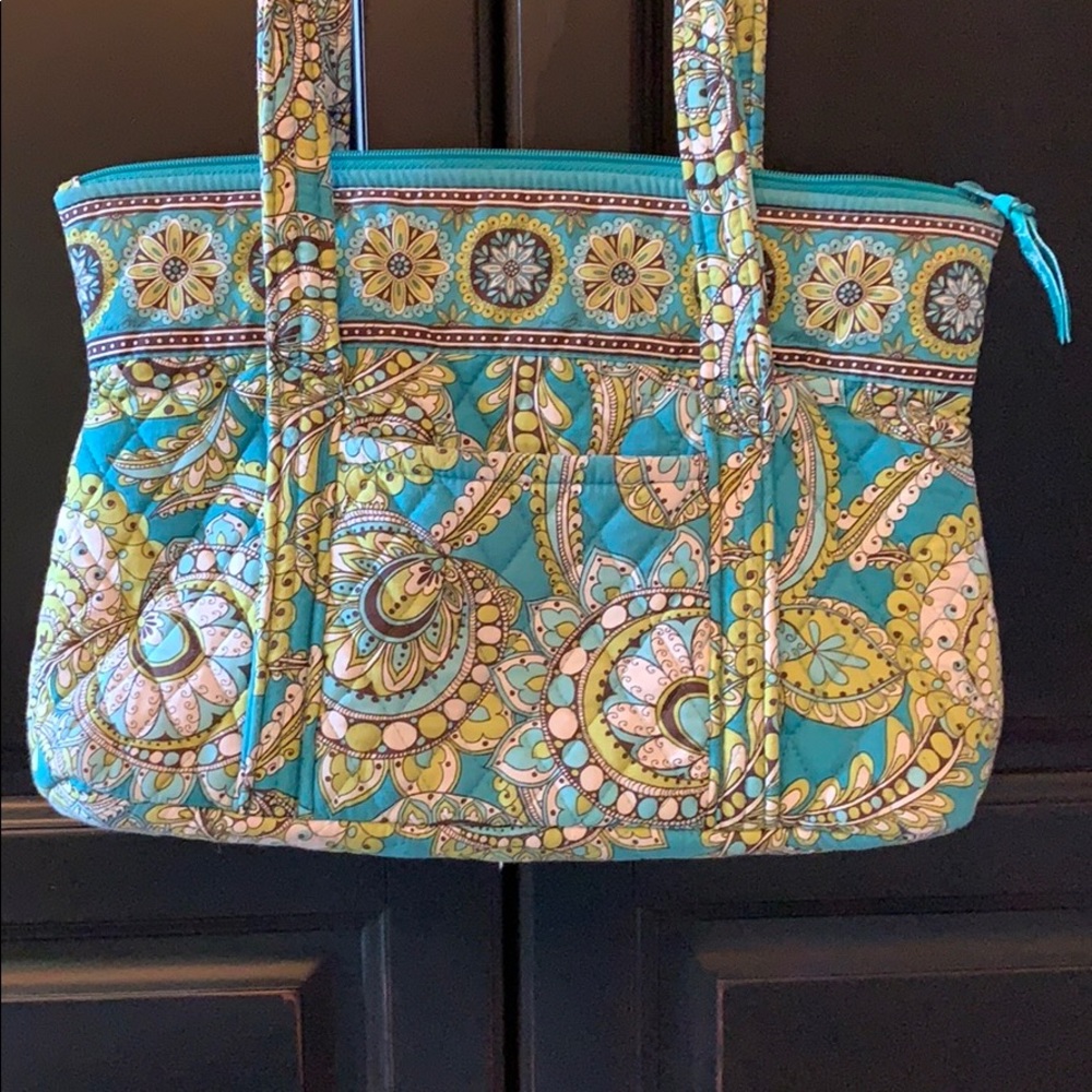 *Last Chance! Removing end of day Sunday* Vera Bradley purse